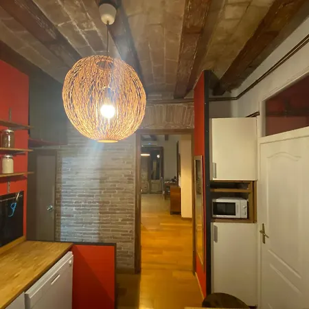 Big Boutique In The City Center Apartment
